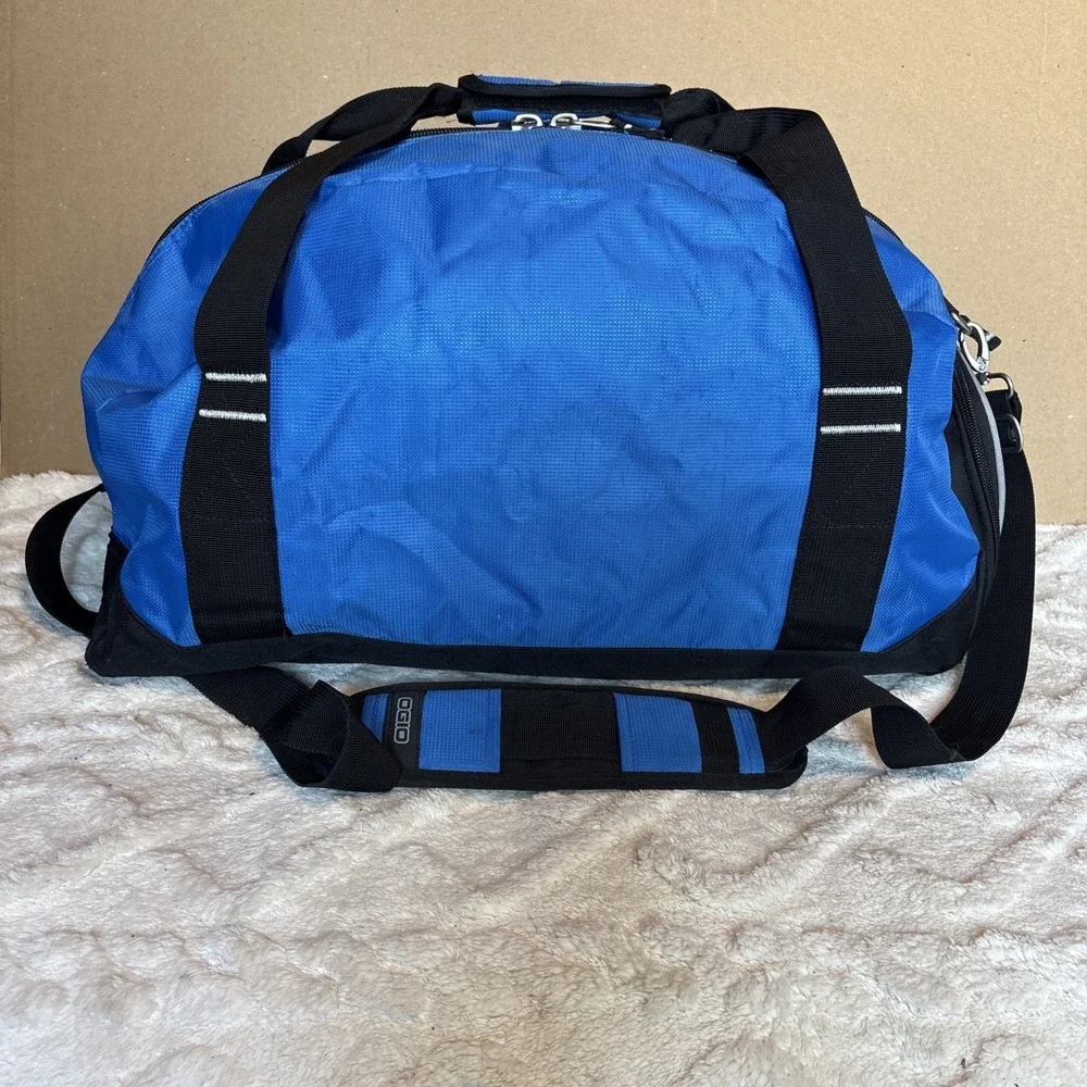 Dominoes OGIO Big Dome Duffel Bag Blue Black Gym Travel Carry On